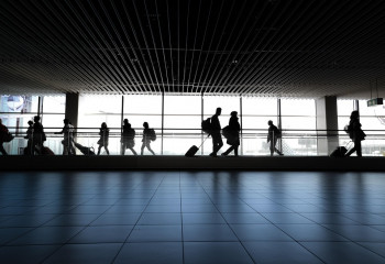 Wachten in de rij tijdens een vakantie – hoe besteed je je tijd?