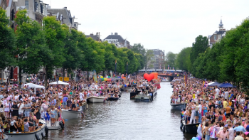 Vrijgezellenfeest op de gracht: tips voor een onvergetelijke dag