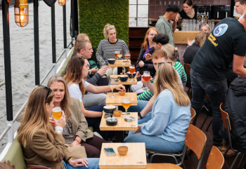 Teambuilding die wél werkt: praktische ideeën voor een sterker team