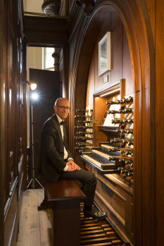 Peter Eilander concerteert op Paradijsorgel in Barneveld