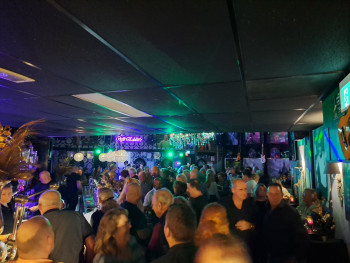 Eddies White Discoparty met DJ John Macraven ( Dresscode White)