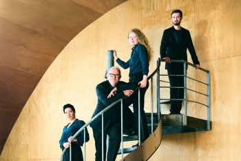 Nederlands Kamerkoor - Tussen tijd en ruimte