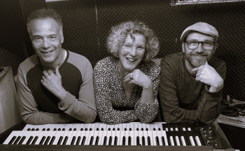 "Out Of The Groove" CD-releasetour door SKIN"
