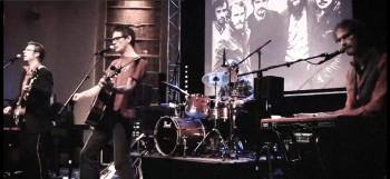 Driftwood: Tribute to the band in Doesburg