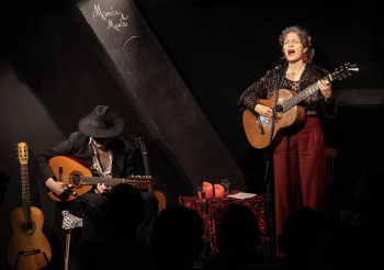 Melodías del Corazón Spaanse muziek van Mónica Coronado & Manito