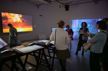 Ronleiding Ambient Propaganda door curator