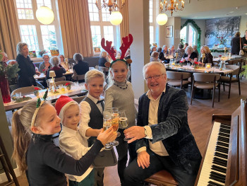 Kerstlunch 1ste Kerstdag voor alleenstaanden & senioren