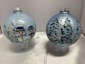 Maak je kerst magisch met zelfgemaakte kerstballen!