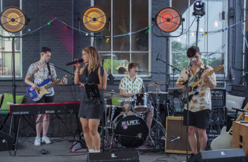 Lievense Live: Under Cover