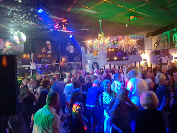 Eddie’s New Years Discoparty met DJ John de Vree