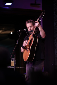 Roparun benefietconcert met Reto Burrell, Mardi van Groesen en LOTT