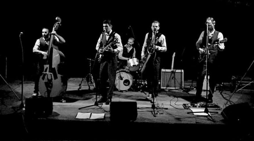 X-Mass Party: The Fabulous Moonrakers