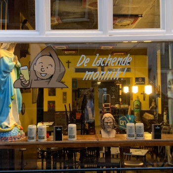 Café de Lachende Monnik